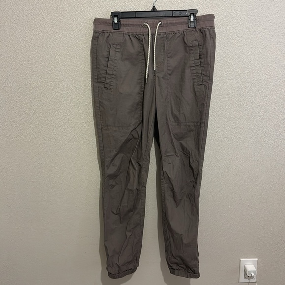 Vuori Ripstop Traveler Jogger Pants - Picture 2 of 9